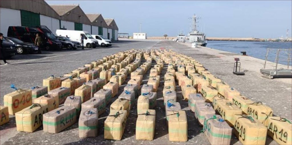 Al Hoceima.. Échec d'une tentative de contrebande de drogue via une rivière dans la région