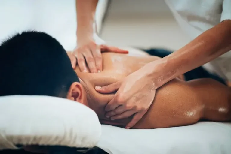 Placement en détention de la propriétaire d'un salon de massage à Marrakech et de deux de ses assistantes à la prison d'Al-Oudaïa