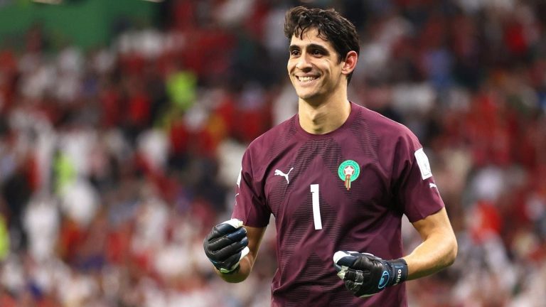 Yassine Bounou couronné meilleur gardien d'Afrique en 2025