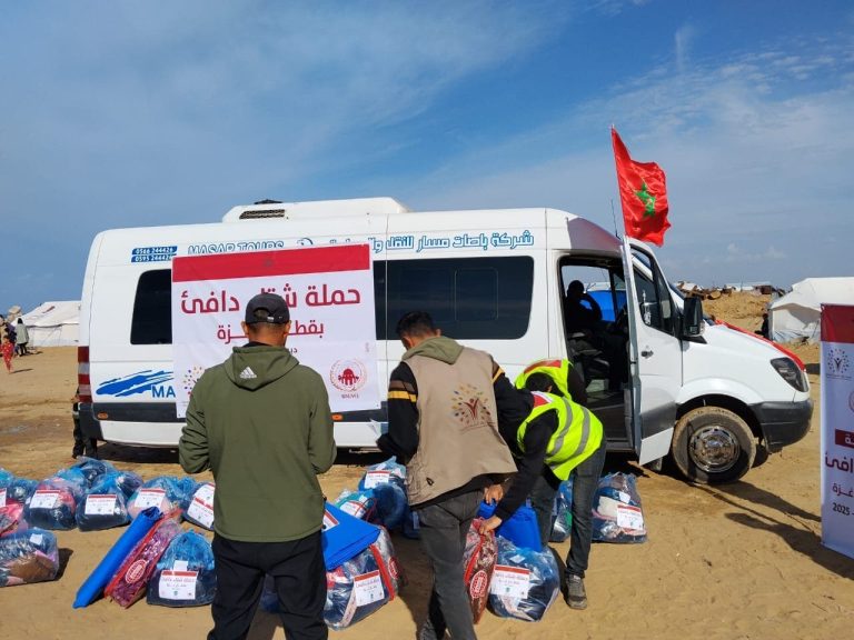 Gaza : Organisation de la campagne "Hiver Chaleureux" en faveur des Palestiniens déplacés avec un financement marocain