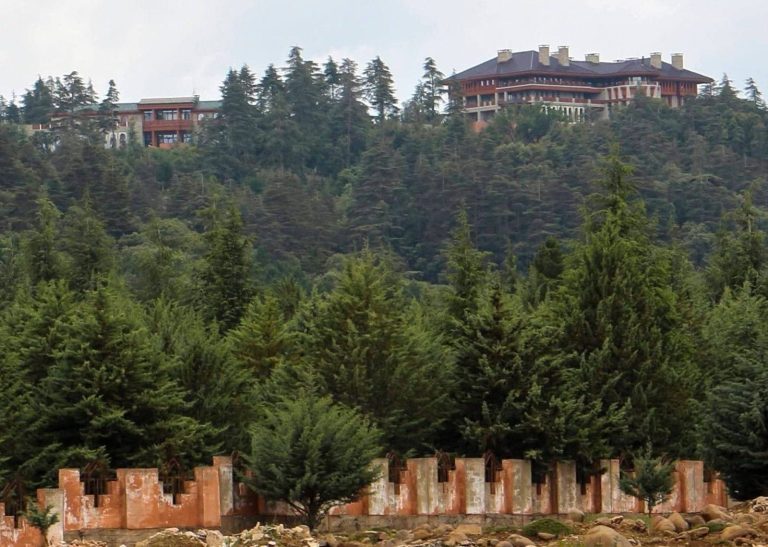 L'émir du Qatar, Cheikh Tamim Ben Hamad Al Thani, passera le Nouvel An 2026 dans son palais à Ifrane