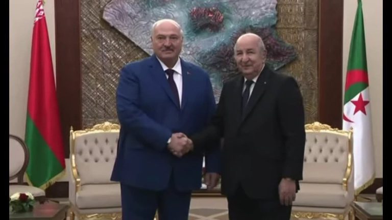 Un journaliste algérien qualifie Tebboune de fou et les Algériens se moquent de leur président