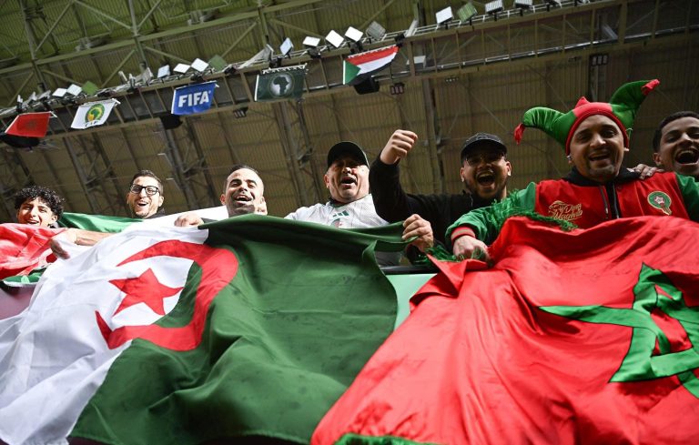 Dans une scène fraternelle... Le public marocain soutient l'Algérie face au Soudan à la Coupe d'Afrique des Nations