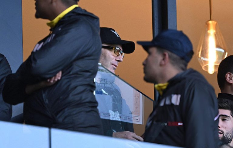 Zidane présent au stade Moulay El Hassan de Rabat pour encourager son fils, gardien de l'équipe d'Algérie