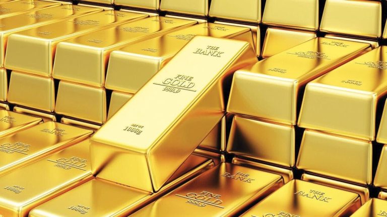 Le prix de l'or atteint un nouveau record et approche les 4384 dollars l'once