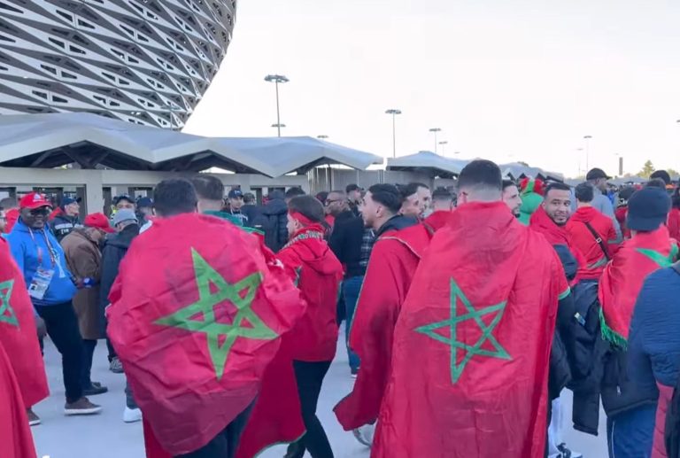 Le public marocain crée l'événement aux abords du stade Moulay Abdellah à Rabat