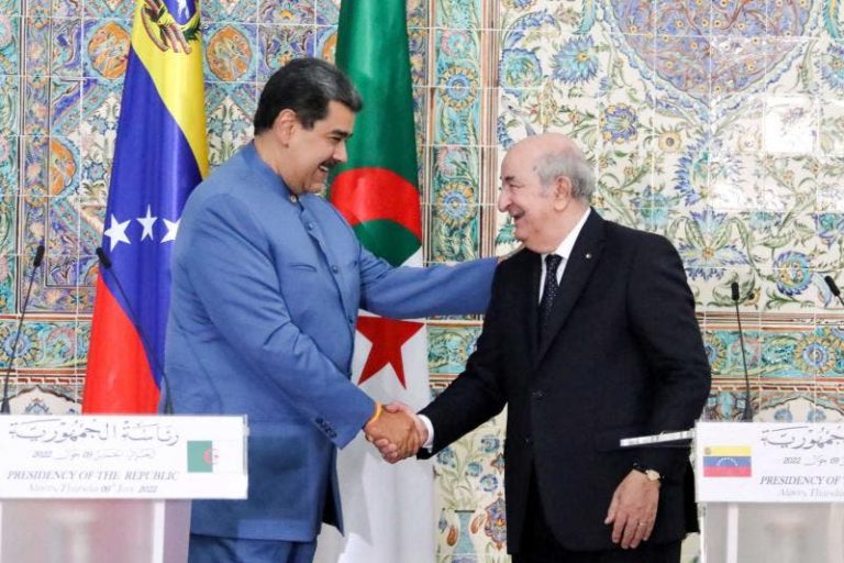 Tebboune face à un test historique pour soutenir son allié Nicolas Maduro après son arrestation