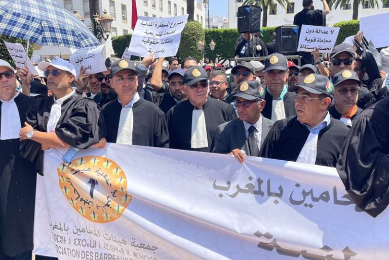 Les barreaux dénoncent les déclarations de Ouahbi et confirment leur rejet du projet de loi sur la profession