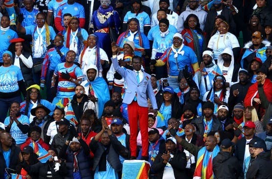 Les autorités de la RDC offrent un cadeau précieux au célèbre supporter (statue de Lumumba)