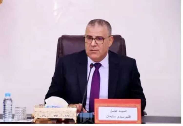 L'agent de Sidi Slimane en veille opérationnelle et communication continue pour assurer le fonctionnement normal des services et des équipements