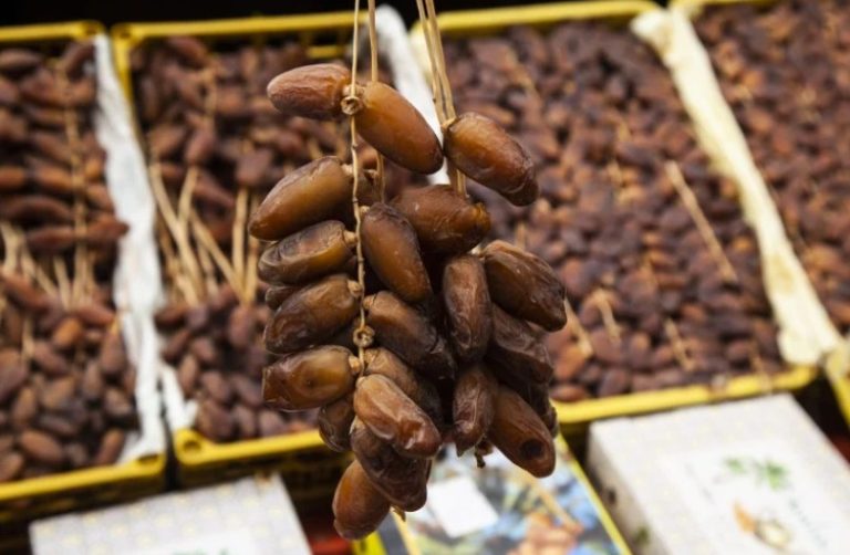 Engouement croissant pour l'achat de dattes marocaines face à la concurrence féroce des dattes irakiennes et tunisiennes