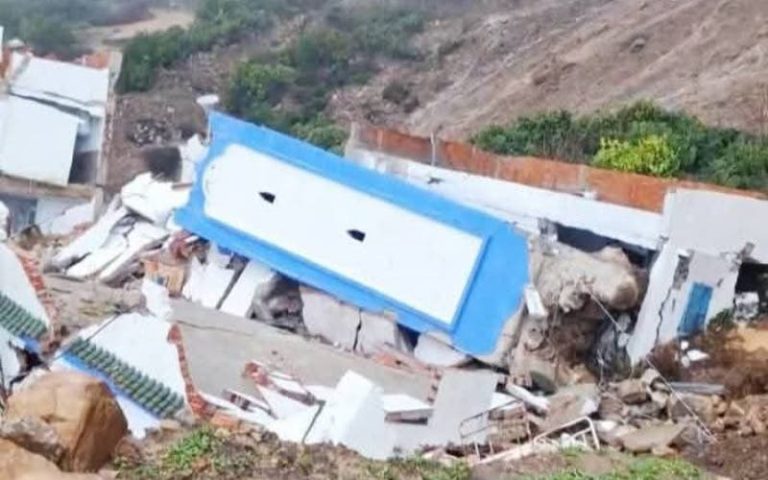 Inondations dévastatrices provoquent l'effondrement d'une mosquée et de maisons dans la province de Chefchaouen