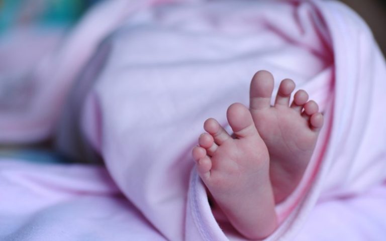 L'hôpital de Jerada accueille 3 triplées dans la première naissance d'une jeune femme d'une vingtaine d'années