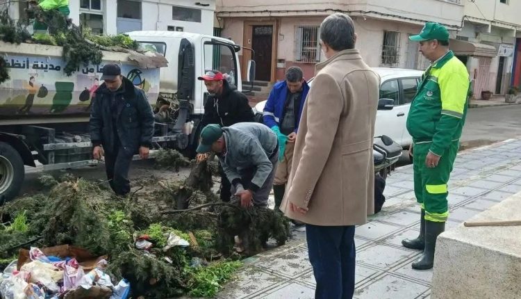 En préparation du retour des habitants : des campagnes de nettoyage et d'entretien touchent les rues et les quartiers de Ksar El Kebir