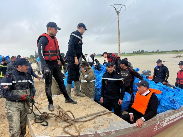 Province de Sidi Slimane : Distribution d'aide aux familles touchées par les inondations