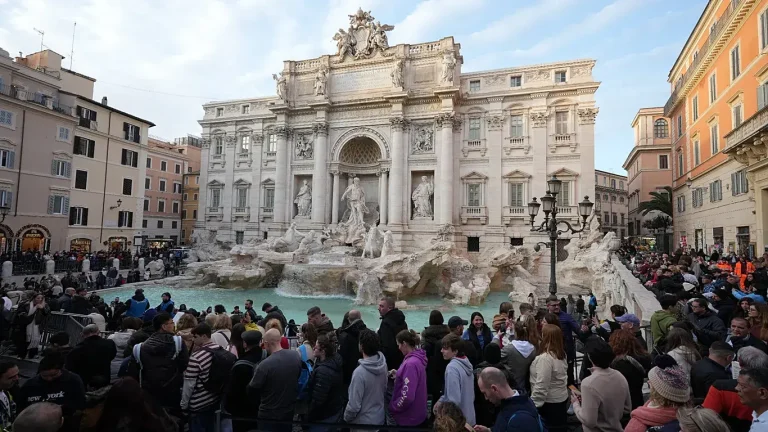 Rome adopte une nouvelle mesure pour réduire la surpopulation touristique