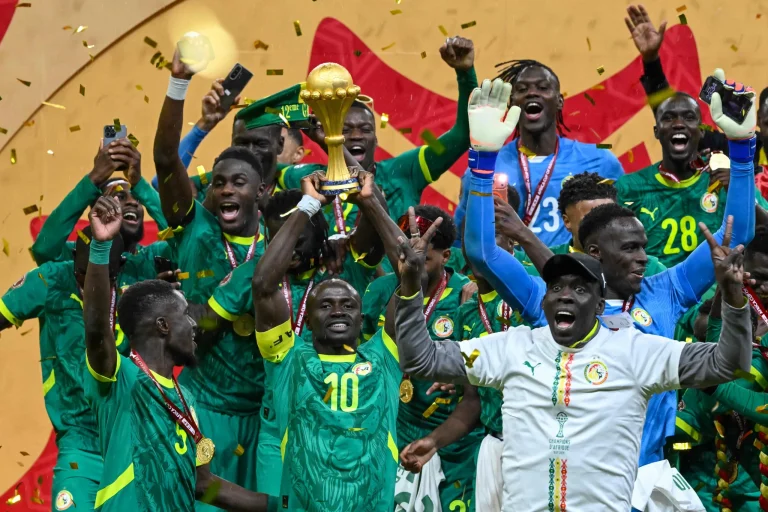 Le journal "Marca" qualifie la décision de retirer le titre de la CAN au Sénégal de "bombe"