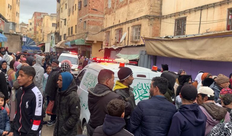 Fès : Un jeune homme met fin à la vie de son père au quartier Ouinat El Hajaj, la police arrête le suspect