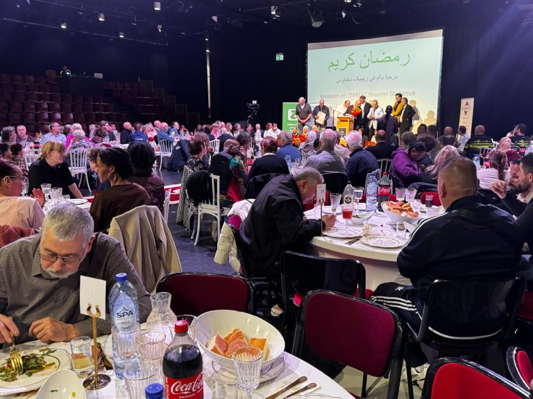 Un iftar ramadanique de luxe à Utrecht : la fondation Hiwār et ses partenaires renforcent la culture du vivre-ensemble à Overvecht – Vidéo