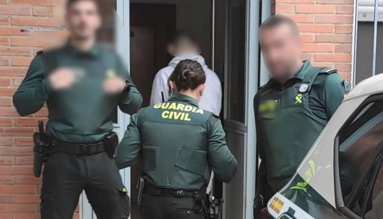 Arrestation d'un migrant de Al Hoceima en Espagne, soupçonné de comploter l'assassinat de sa femme