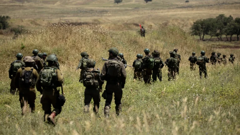 L'armée israélienne annonce le lancement d'une opération terrestre au Liban pour établir une zone de sécurité