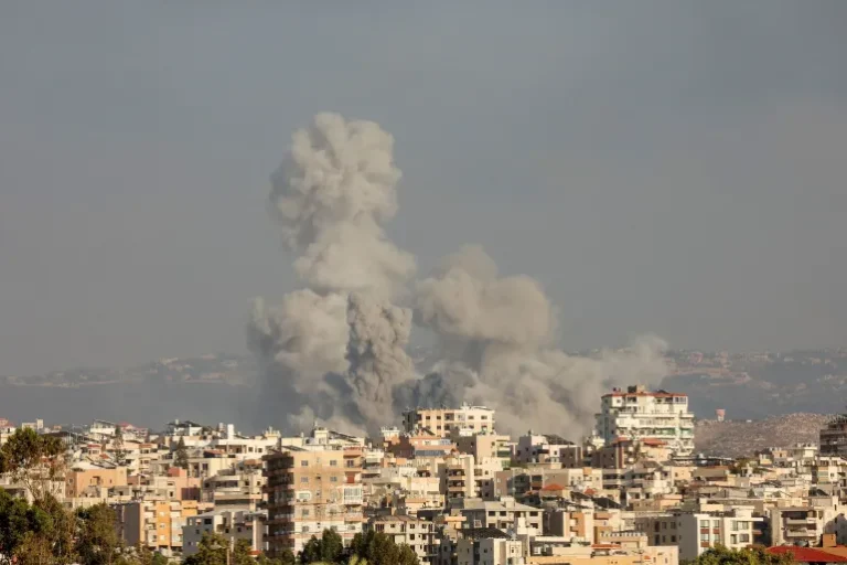 Le nombre de victimes des attaques israéliennes contre le Liban s'élève à 1021 morts