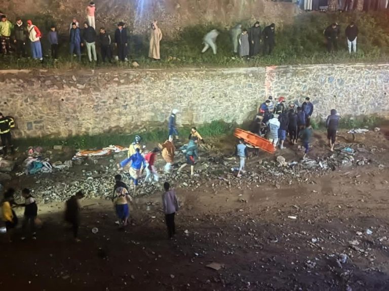 Blessures pour un agent de sécurité et un suspect après une chute dans l'oued Issil à Marrakech