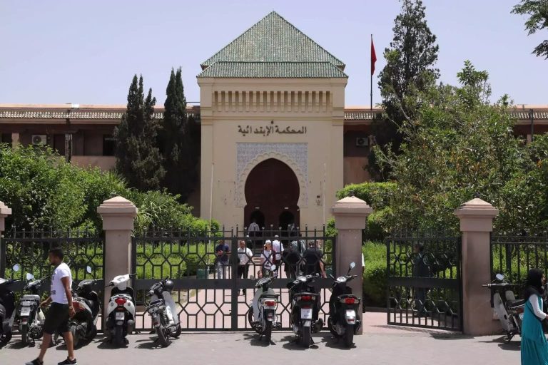 Le tribunal de première instance de Marrakech acquitte un journaliste et un site local des accusations de diffamation