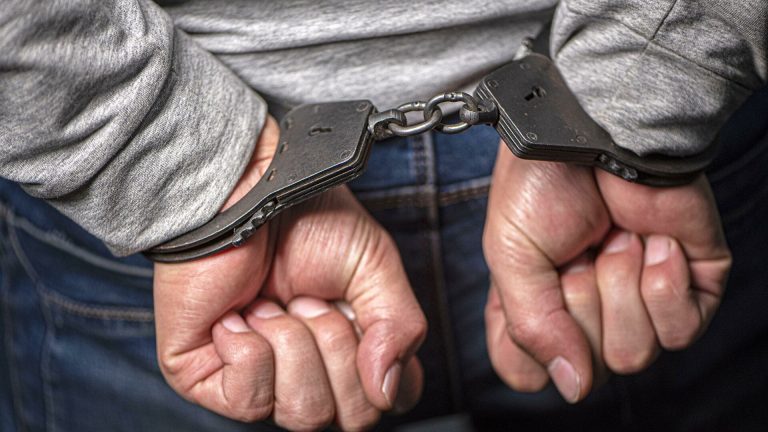Arrestation de 5 personnes à Casablanca pour séquestration d'un policier