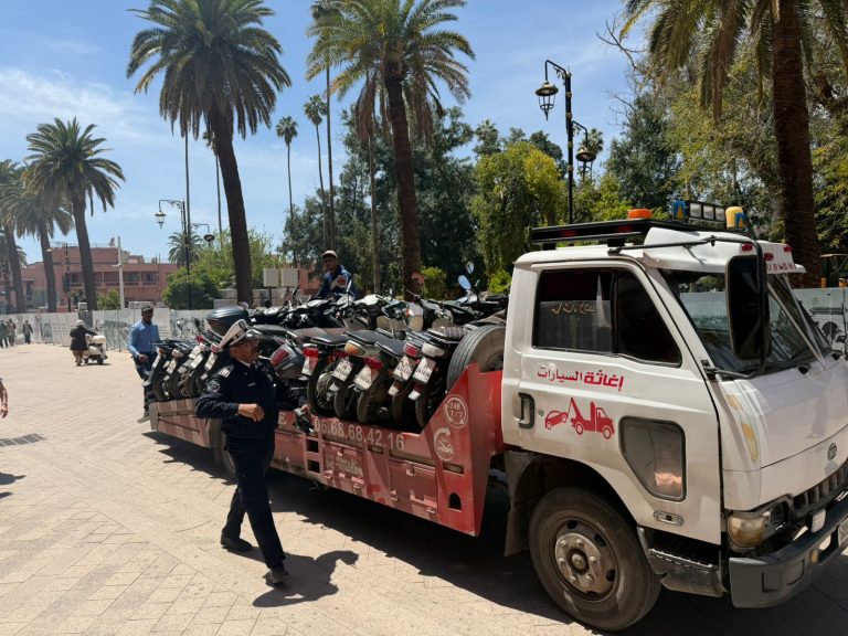 Marrakech.. Campagne de sécurité contre les motos garées sur les trottoirs à Dar El Bacha – Photos