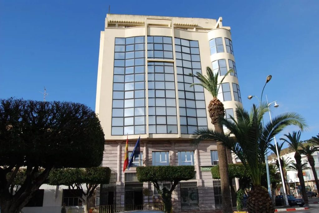 Les habitants d'Al Hoceima demandent l'ouverture d'un bureau de services de visa pour alléger les difficultés de déplacement