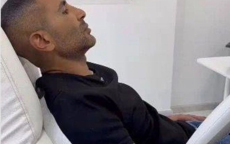 Ahmed Saad retire ses tatouages et clarifie sa position : "Je ne suis pas contre ceux qui le font"