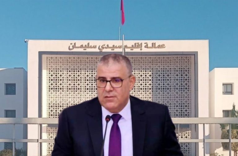 De la gestion des crises à l'accélération des chantiers : lecture du bilan du gouverneur de Sidi Slimane
