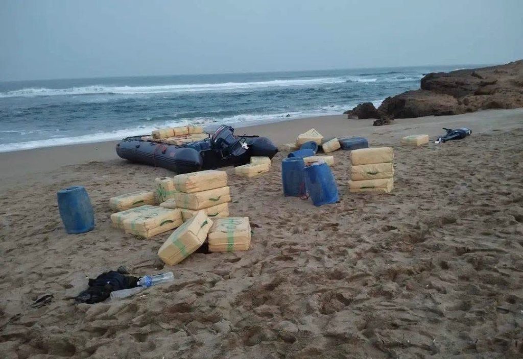 Échec d'une tentative de contrebande de deux tonnes de chira via la plage de Sidi Bou Fadaïl, dans la province de Chtouka