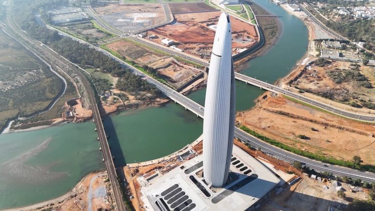 Rabat attend l'inauguration de la plus haute tour du Maroc