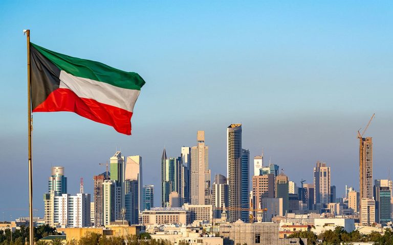 Après l'annonce du cessez-le-feu... Koweït : Nous subissons une vague intense d'attaques iraniennes
