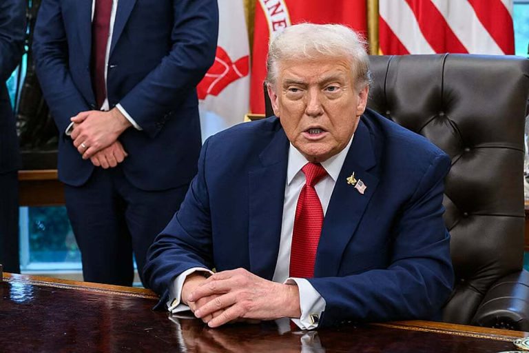 Trump : L'Iran supplie pour un accord... Et nous pourrions lui infliger une autre frappe