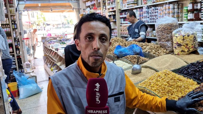 Marchés d'Oujda : demande croissante de fruits secs et diversité de l'offre pour la fête de l'Aïd el-Adha (Vidéo)