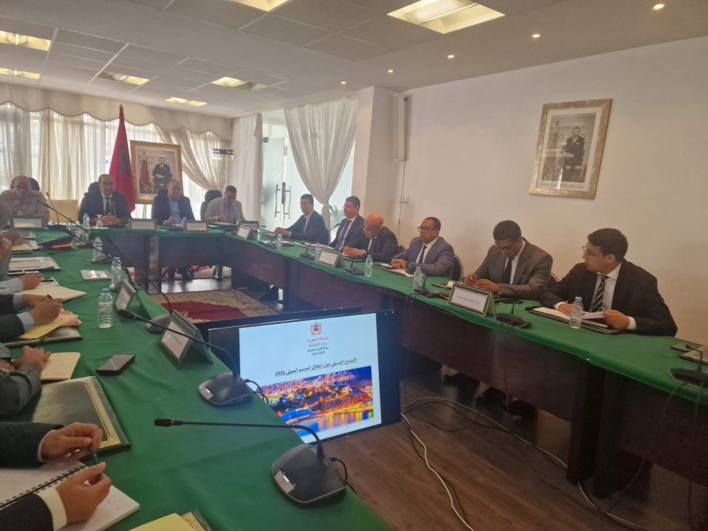 Le gouverneur de la province de Al Hoceïma préside une large réunion de coordination pour la préparation de la saison estivale 2026