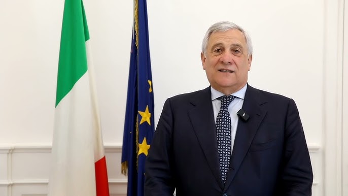 Le ministre italien des Affaires étrangères au cœur d'une vague de moqueries à propos des "origines Tijani"