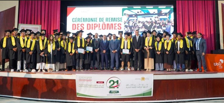 L’ONG Tibu Africa et l’Initiative Nationale pour le Développement Humain (INDH) célèbrent, à l’occasion du 21ème anniversaire de l’INDH, la première promotion du Programme d’Inclusion Socio-Économique des Jeunes par le Sport à Sidi Kacem.