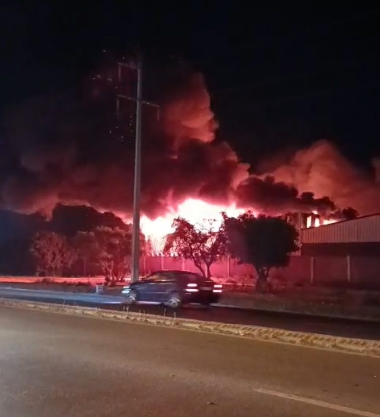 Incendie dévastateur ravage le marché "La Feray" à Ait Melloul et cause d'importantes pertes matérielles