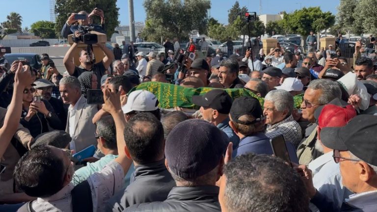 Obsèques du regretté artiste Abdelouahab Doukkali au cimetière des Martyrs à Casablanca