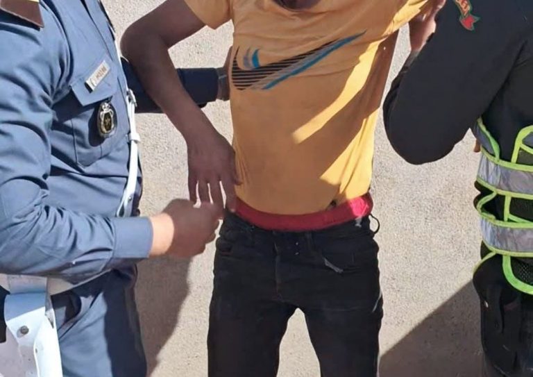 Al Hoceïma.. Intervention de la Gendarmerie à Ait Youssef Ou Ali pour arrêter un individu perturbé qui menaçait les citoyens