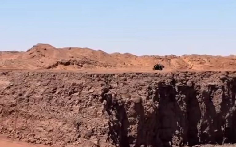 Voyage d'exploration d'un voyageur saoudien révèle la vérité sur la mine de Gara Jebilet en Algérie