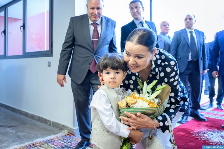 SAR la Princesse Lalla Asmaa et la Première Dame de la République du Kenya rendent visite à des patients kenyans et marocains ayant bénéficié d’une implantation cochléaire