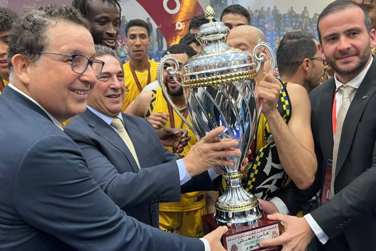 Le wali Amzazi préside la fête de la Coupe du Trône de basket-ball à Agadir
