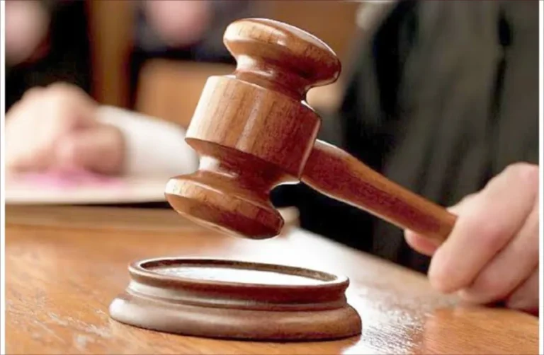 Al Hoceima… La justice resserre l'étau sur la mendicité saisonnière et condamne une accusée à un mois de prison avec sursis