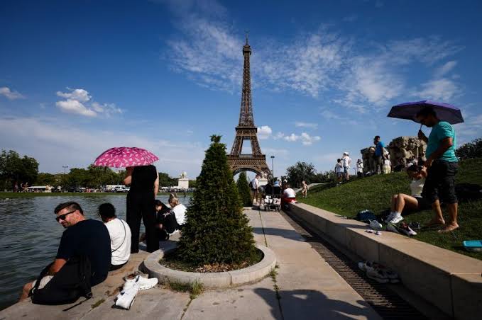 Vague de chaleur historique frappe l'Europe : des milliers de décès et des températures frôlant les 42 degrés