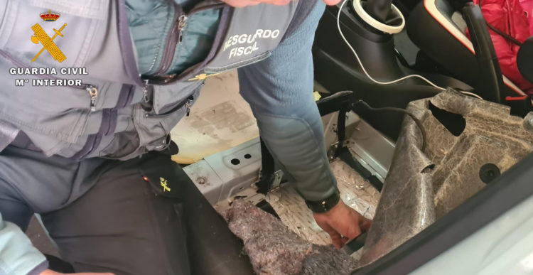 Scandale : Une voiture diplomatique sud-africaine chargée d'une demi-tonne de tabac interceptée au poste frontière de Ceuta occupée